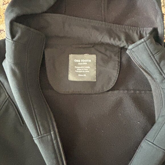 One Tooth Rain Coat In Black Hooded  Size XL - Picture 2 of 4